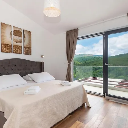 Lucatoni Hébergement de vacances Šibenik