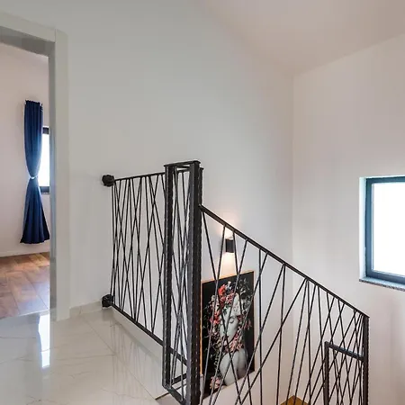 Holiday home Lucatoni