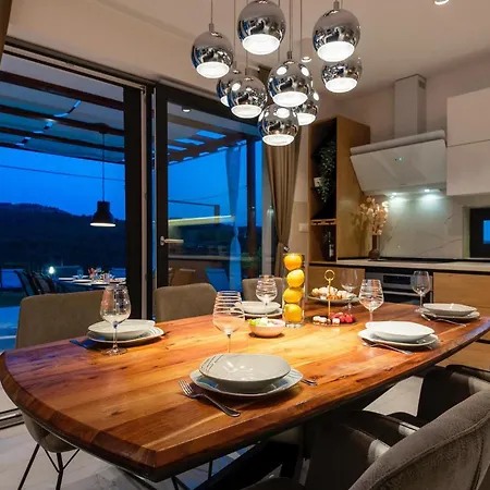 Tatil Evi Lucatoni *