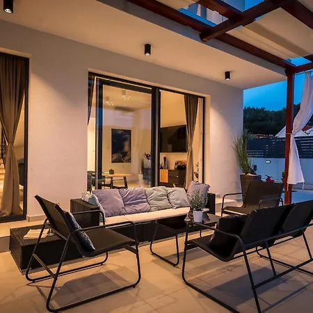 Lucatoni Holiday home Sibenik