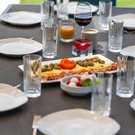 Holiday home Lucatoni