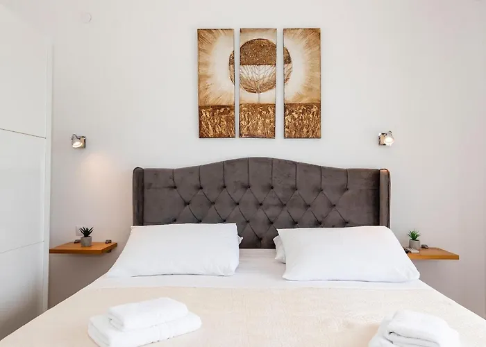 Lucatoni Tatil Evi *