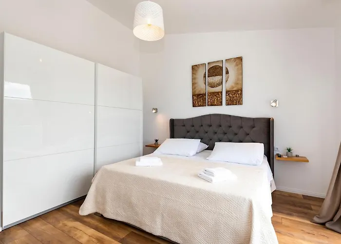 Tatil Evi Lucatoni Šibenik