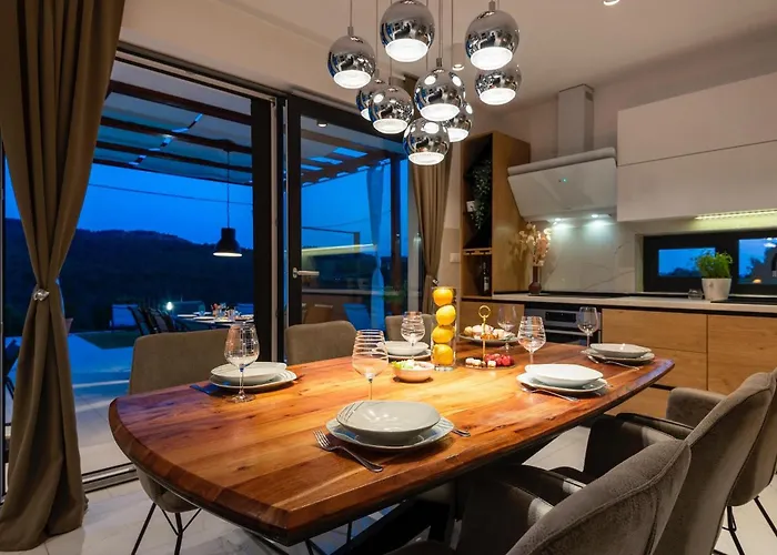 Tatil Evi Lucatoni *