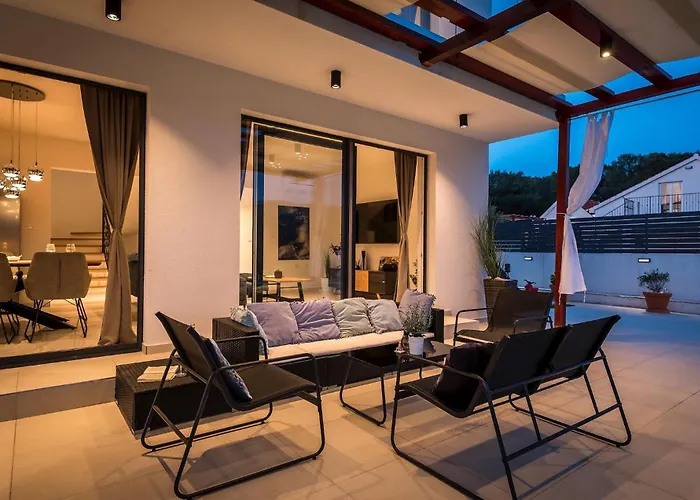 Lucatoni Vakantiehuis Šibenik